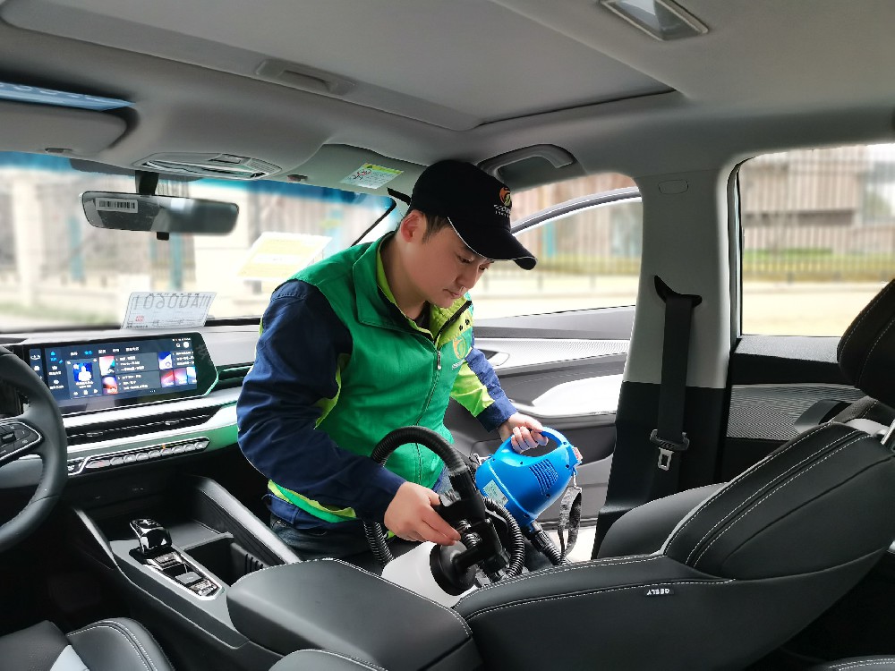 汽車(chē)也要除甲醛，車(chē)內(nèi)甲醛事件頻發(fā)不可忽視